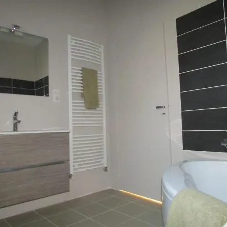 Le Fel, 3 Pièces, 4 Personnes - Fr-1-601-338 * Le Fel